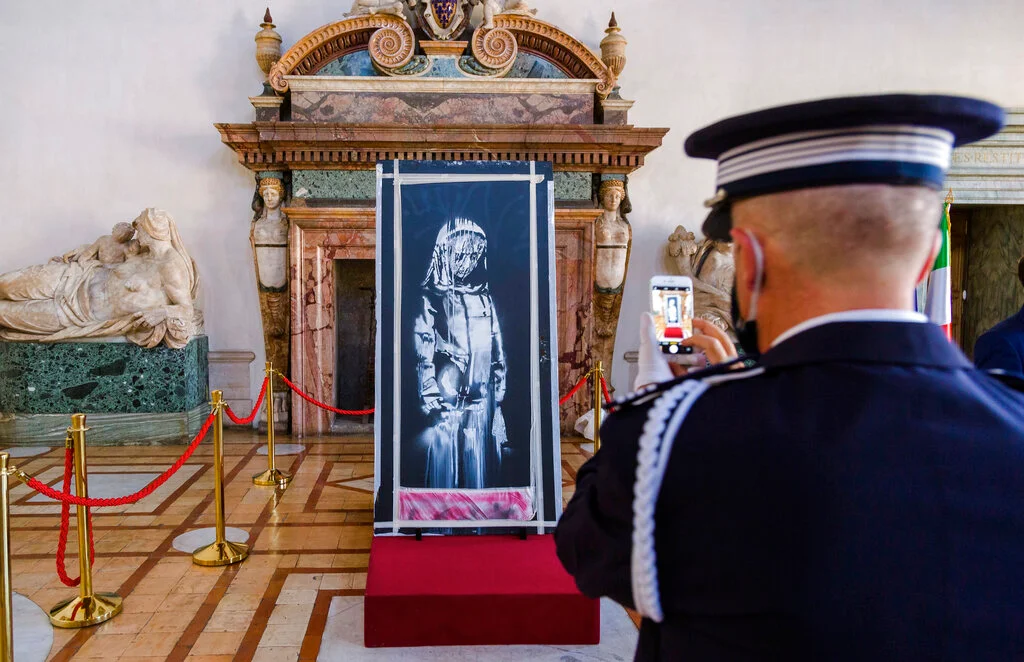 8 Convicted After Stealing Banksy Artwork inFrance