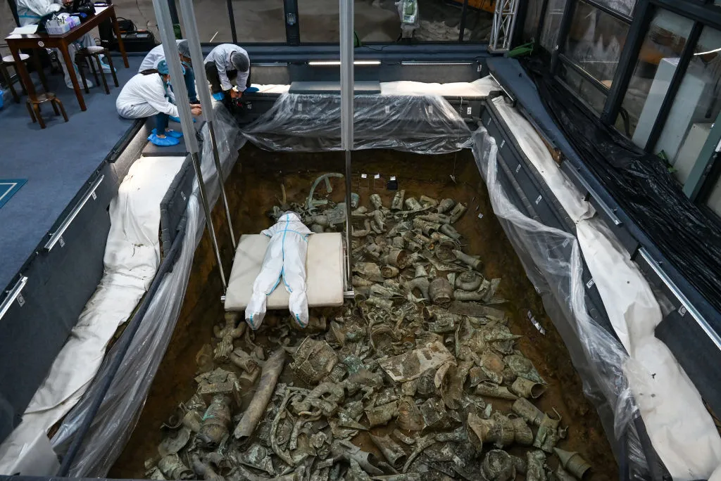 Massive 3,000-Year-Old Mythical Bronze Creature Unearthed inChina