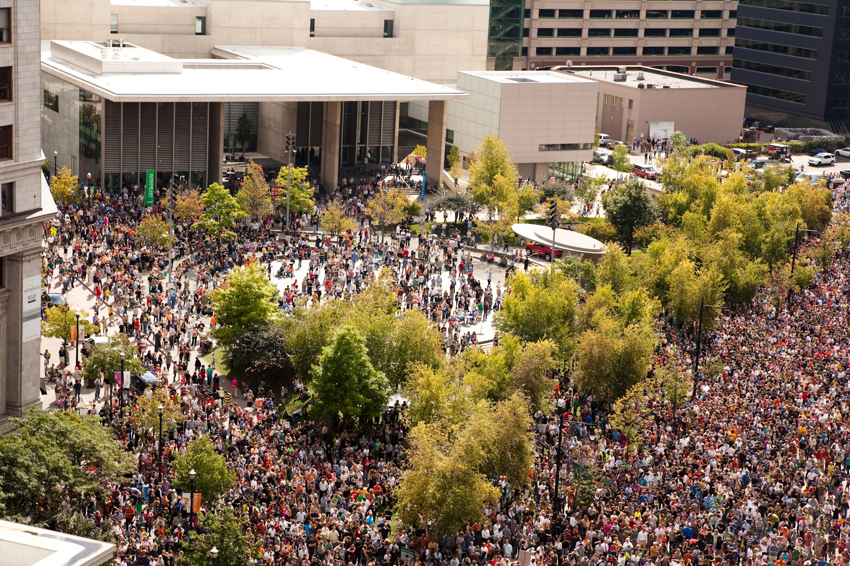 ArtPrize’s Board Disbands, German Government Buys Back Hamburger Bahnhof’s Building, and More: Morning Links for November 16,2022