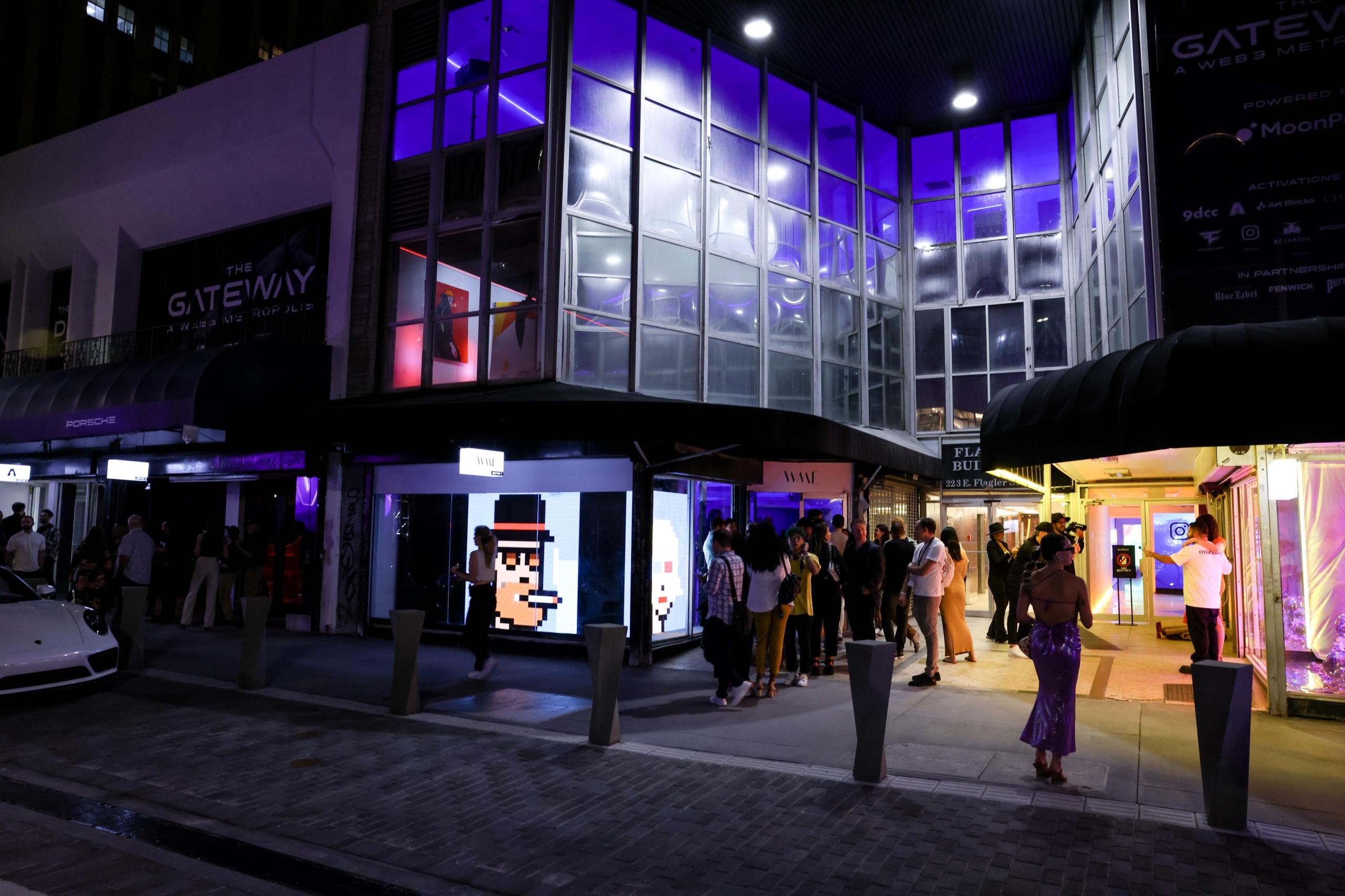 Miami’s Crypto-Loving Mayor Visits the Gateway, a Five-Day NFTFestival