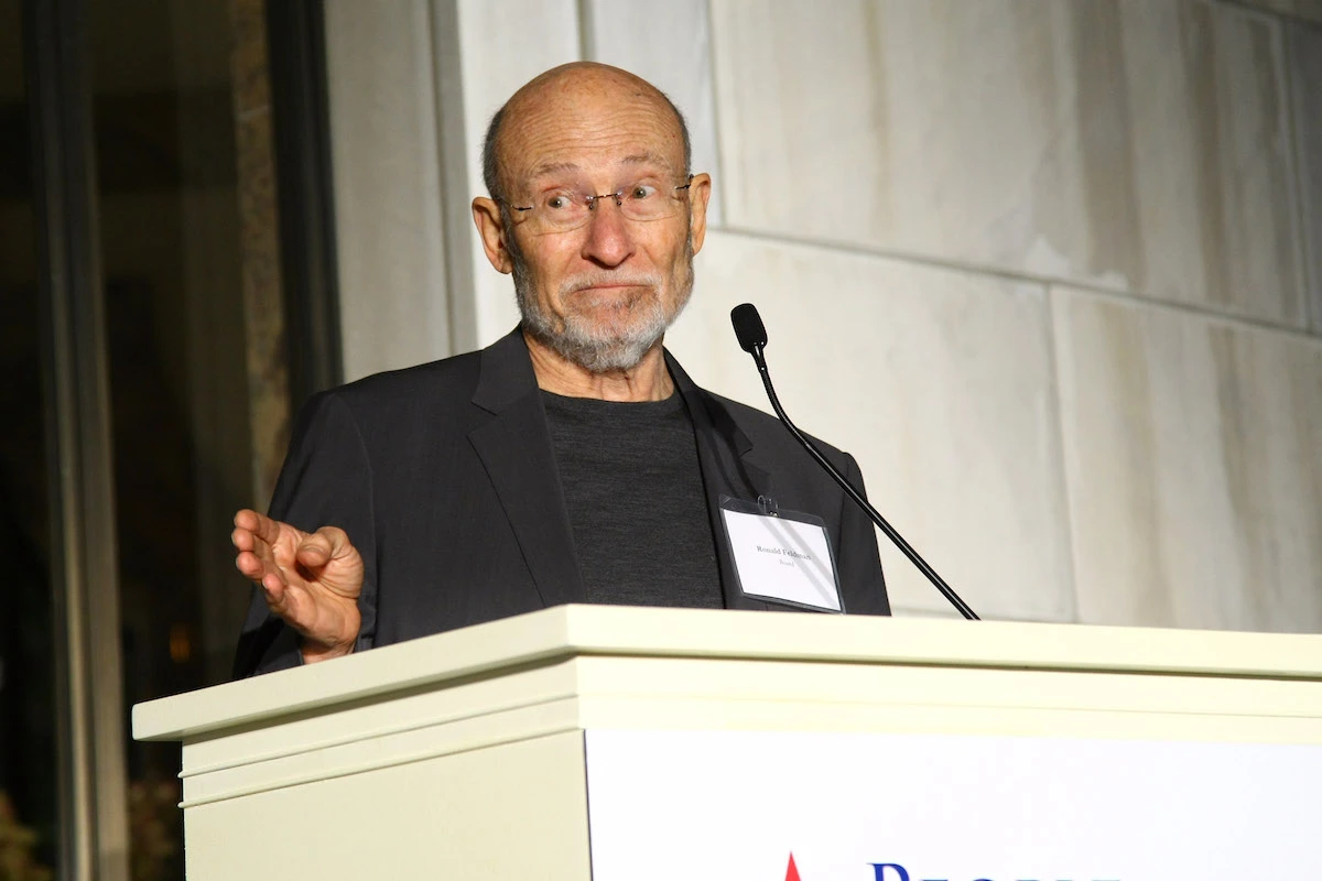 Ronald Feldman, Risk-Taking New York Art Dealer, Dies at84