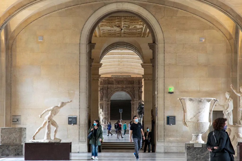 Louvre Attendance Is Coming Back, Cave Art Markings Decoded, and More: Morning Links for January 6,2023