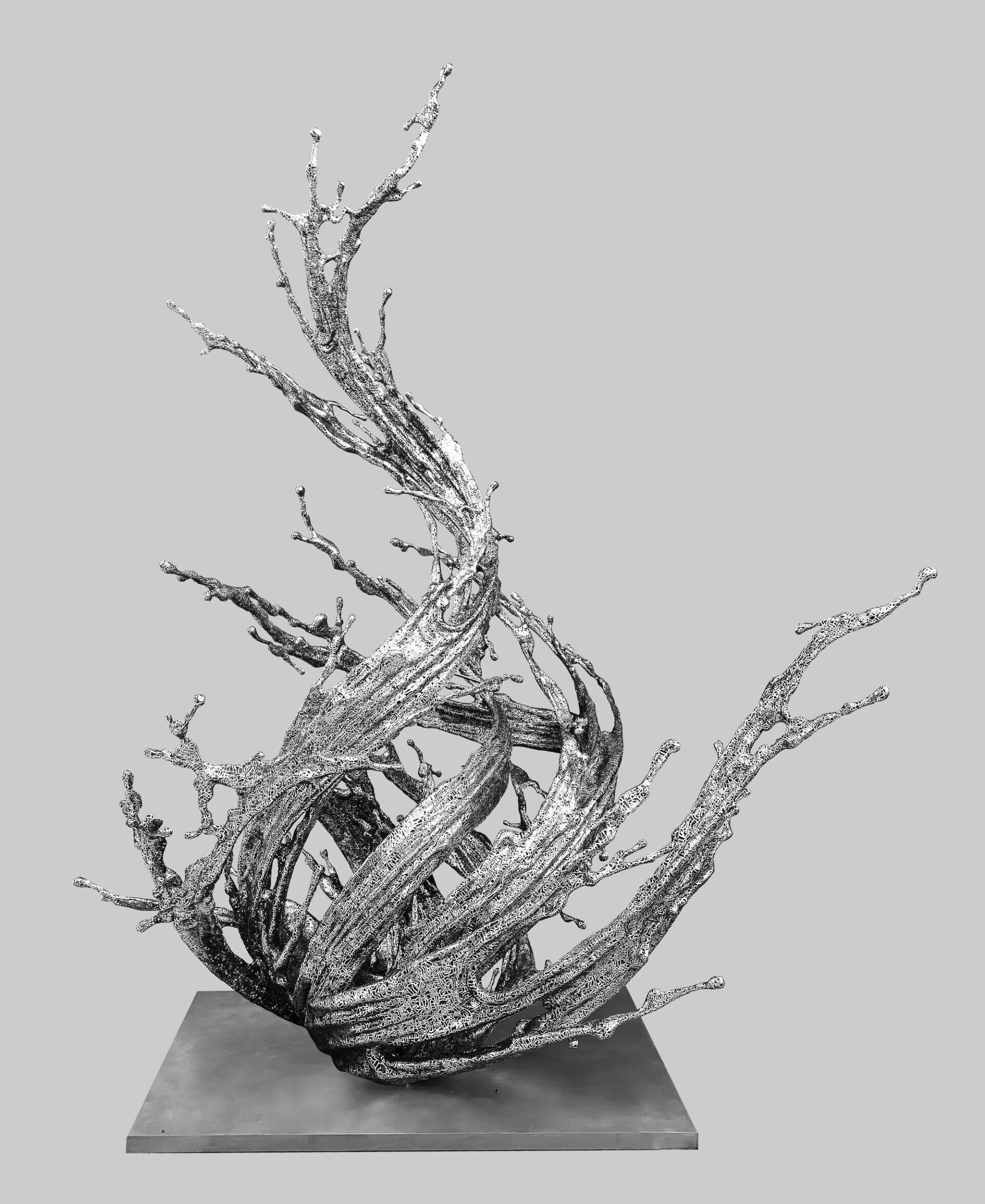 Intricate Sculptures by Zheng Lu Suspend Splashes of Water in Stainless Steel