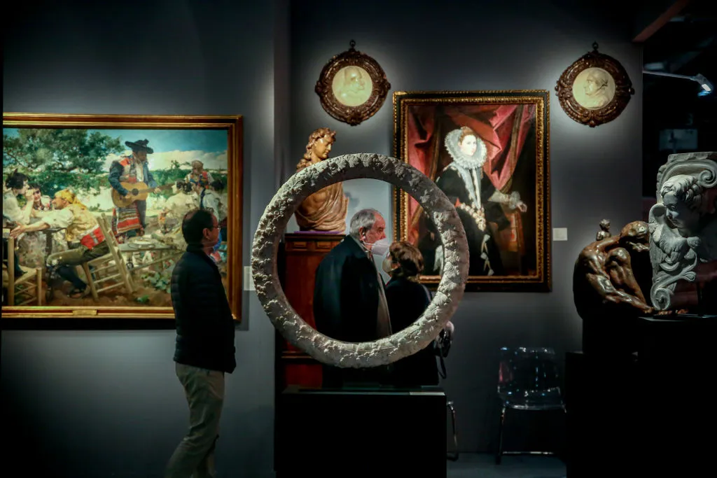 French Dealers Launch Campaign against New EU Regulations Seeking to Curb Illicit Art Trade