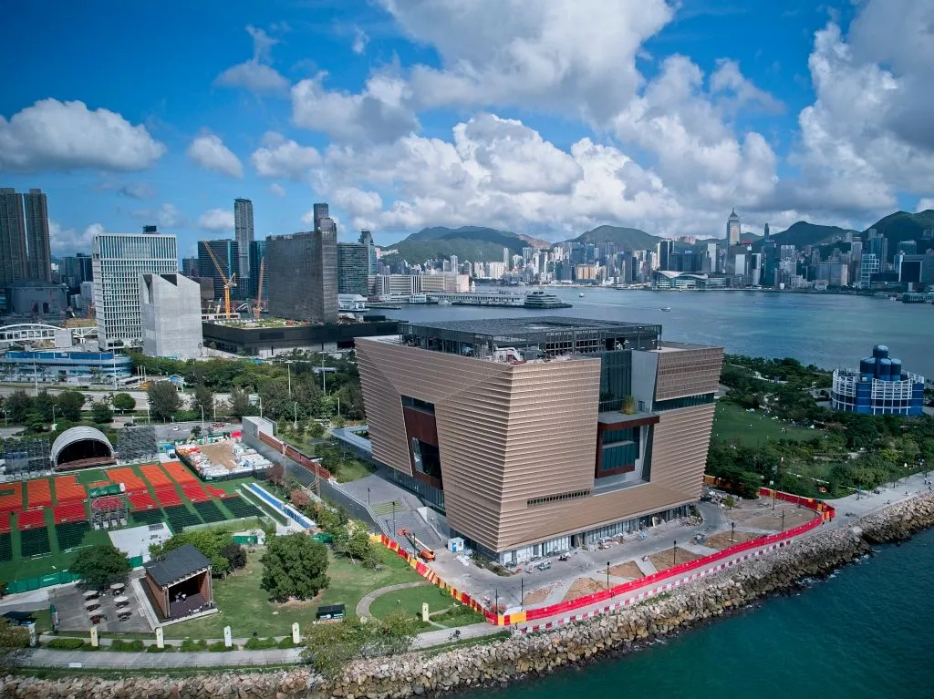 New Banksy Discovered, Censorship Clouds Hong Kong Cultural Hub, WWII-Looted Japanese Art Found in Attic, and More: Morning Links for March 18, 2024