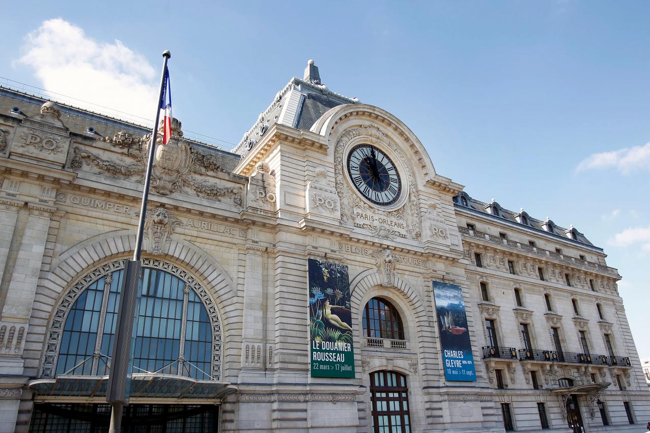 Musée d’Orsay Gets New Leader, Fire-Ravaged Copenhagen Stock Exchange Facade Collapses, Major Joan Mitchell Paintings to Sell, and More: Morning Links for April 19, 2024