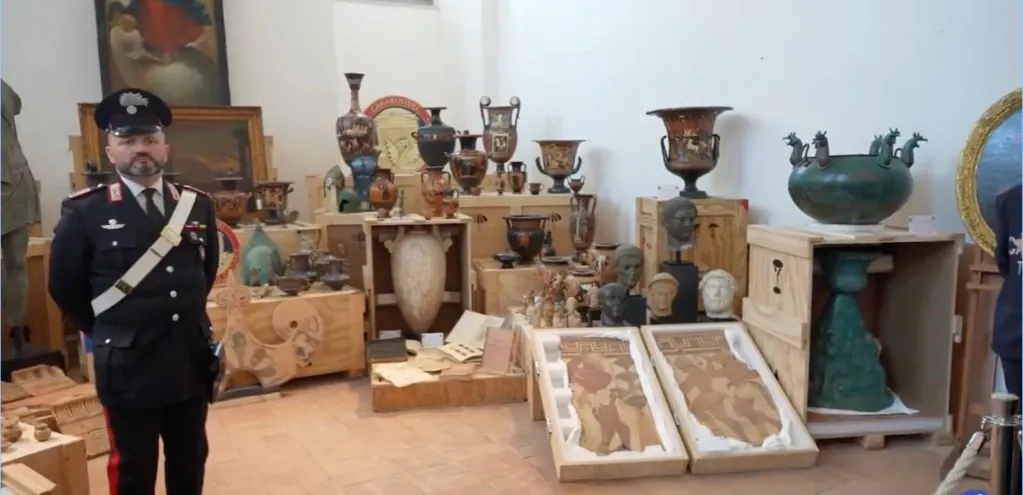 US Returns 600 Looted Antiquities Worth $65 M. to Italy