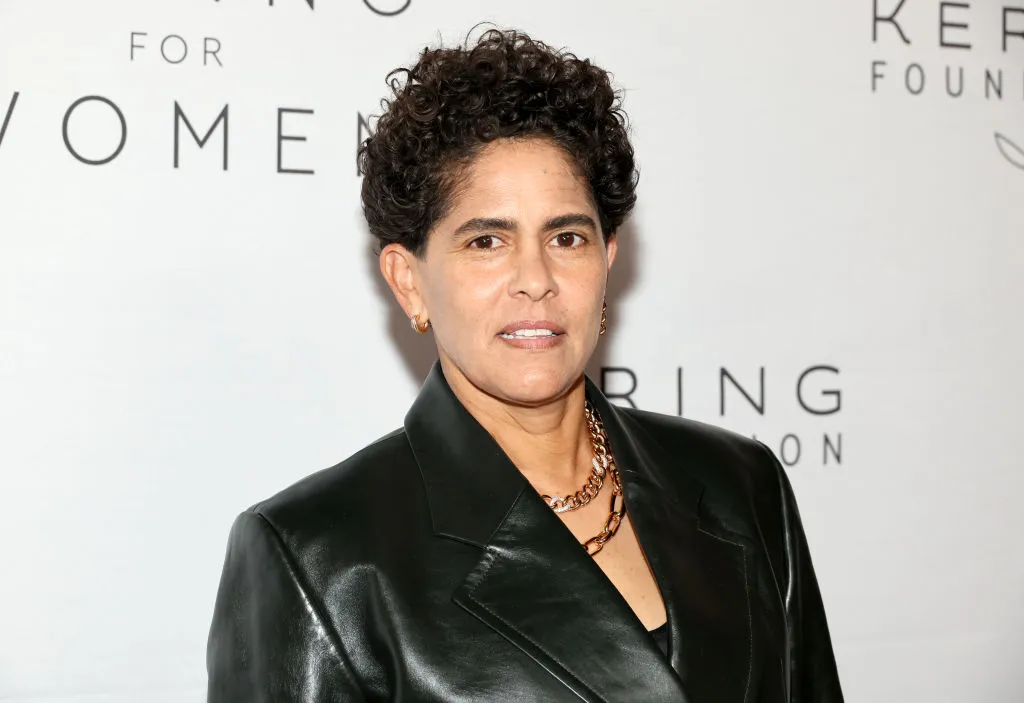 Julie Mehretu to Create 83-Foot-Tall Glass Mural for Obama Presidential Center