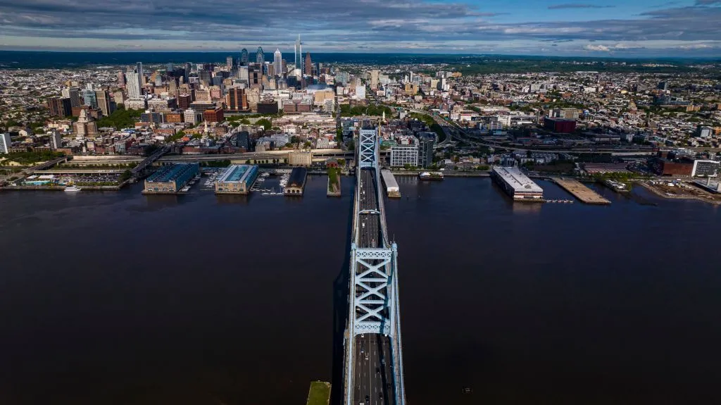 Philadelphia’s University of the Arts Files for Bankruptcy, New York’s Deli Gallery Shutters, and More; Morning Links for September 17, 2024