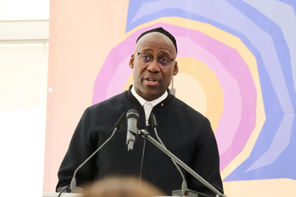 New Alliance of Major Art Fairs Commits to Slashing Carbon Emissions, Berlin’s Cultural Affairs Official Targeted for Palestine Stance: Morning Links for September 26, 2024