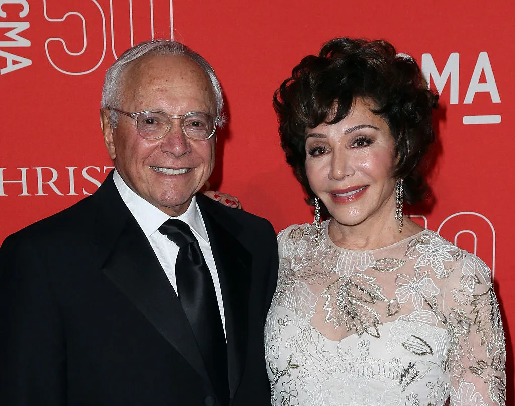 LA Collectors Lynda and Stewart Resnick Call Criticism of Water Usage ‘Viral Conspiracy’