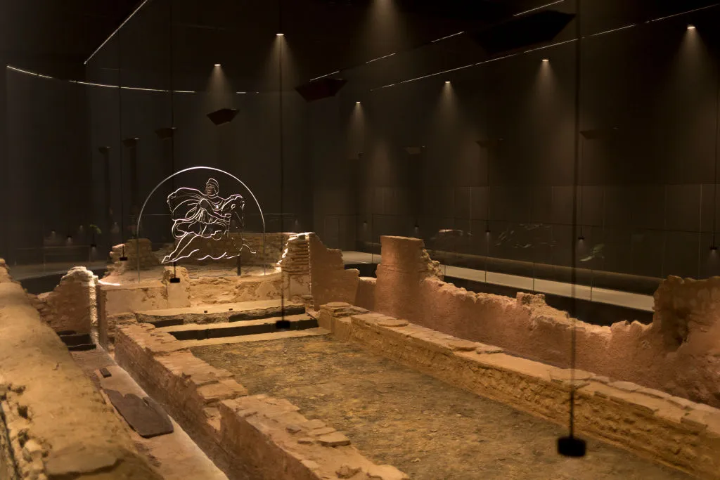 Bloomberg Donates 14,000 Artifacts Unearthed in Renovation to London Museum