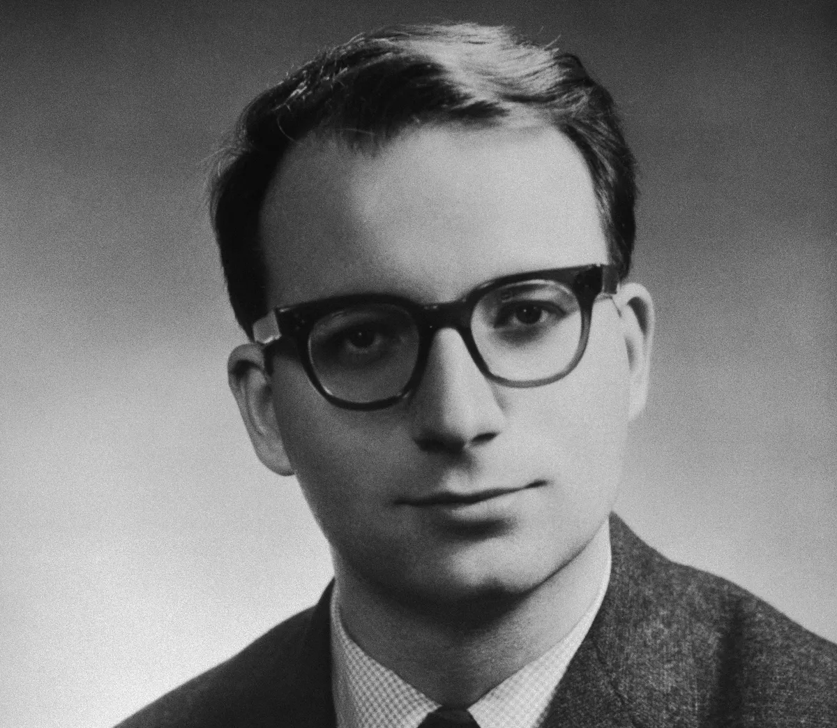 Max Kozloff, Influential Art Critic Who Augured a Turn Away from Formalism, Dies at 91