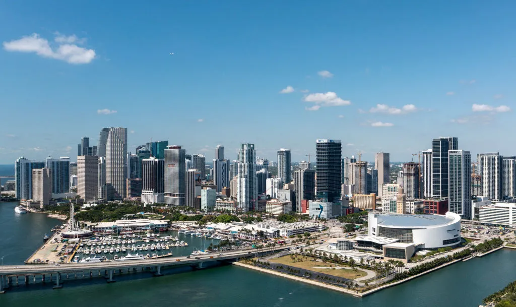 Dealer Arrested for Warhol Fakes, Artist Killed inn Ukraine, and More: Morning Links for April 14, 2025