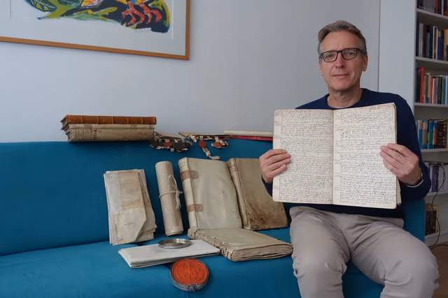 ‘Art Detective’ Arthur Brand Recovers Trove Of Documents Stolen from Dutch National Archive